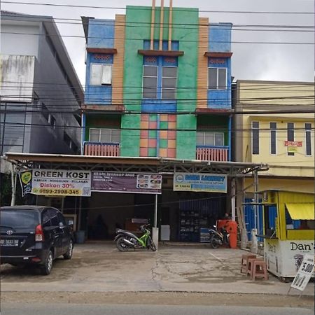Hostel Greenkost Sintang Exterior foto