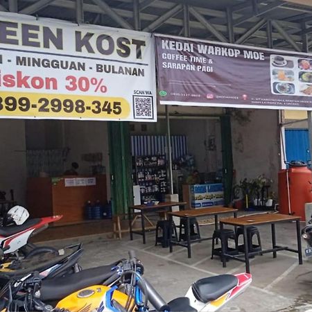 Hostel Greenkost Sintang Exterior foto