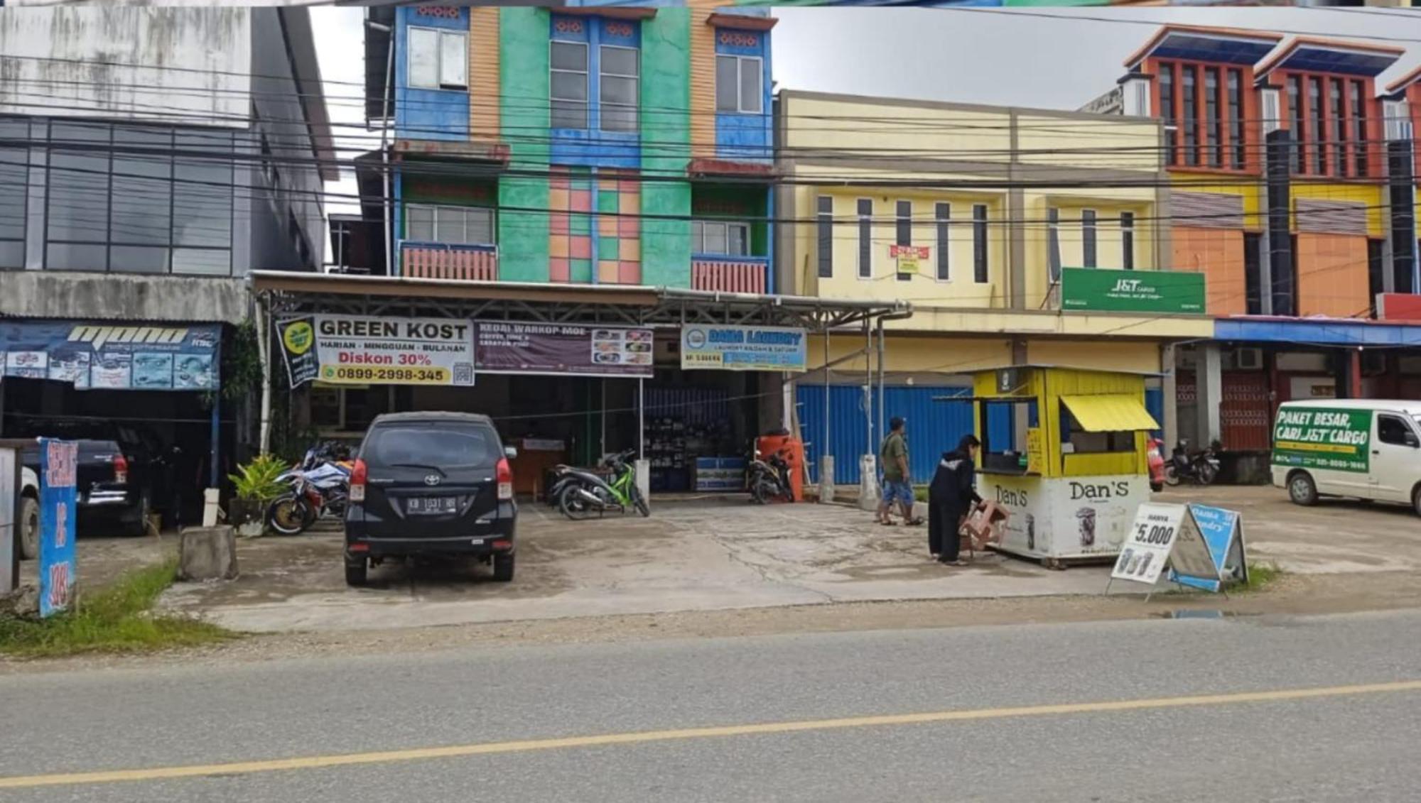 Hostel Greenkost Sintang Exterior foto